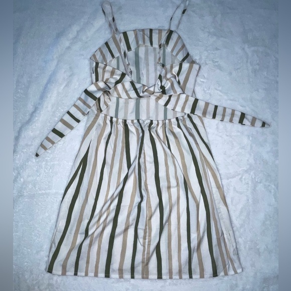 S/M Striped Open Back Tie Zip Summer Dress Green White Adjustable Straps Cute​ - Picture 1 of 5